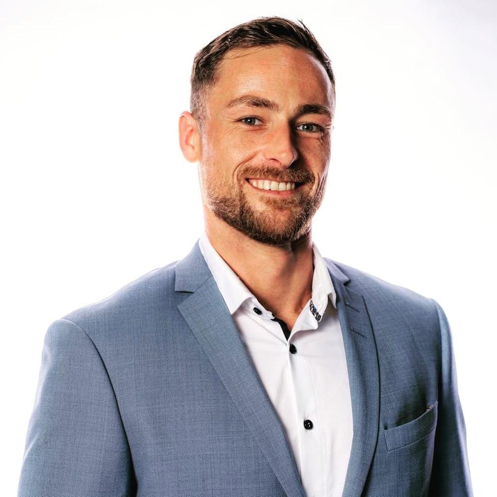 Moritz Schmalbach, Stahlbetonbauer und Unternehmer bei SR Baupartner